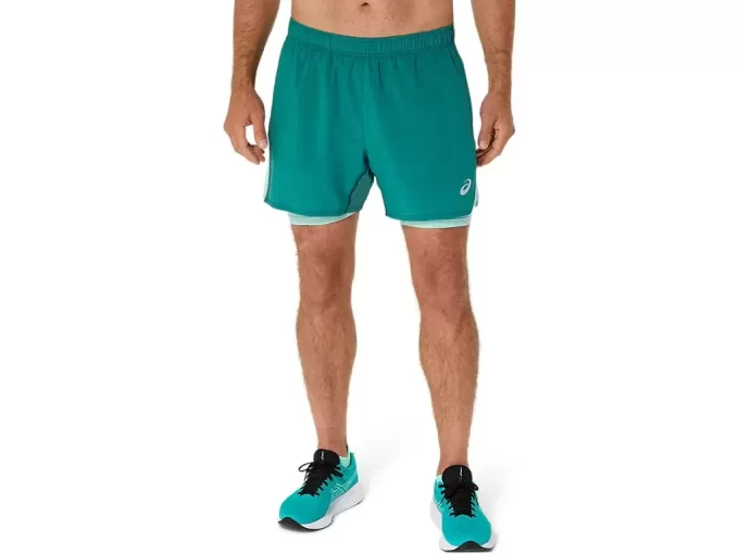 ASICS SILBERNE 2N1 5IN KURZE ASICS SILBERNE 2N1 5IN KURZE