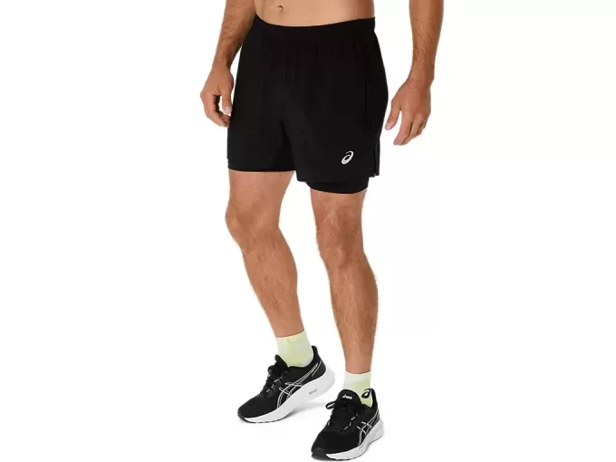 ASICS SILBERNE 2N1 5IN KURZE ASICS SILBERNE 2N1 5IN KURZE