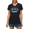 DAMEN-KURZARM-T-SHIRT MIT V-AUSSCHNITT „EST 1977“ DAMEN-KURZARM-T-SHIRT MIT V-AUSSCHNITT „EST 1977“