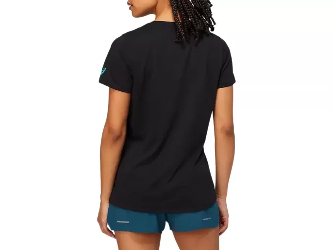 DAMEN-KURZARM-T-SHIRT MIT V-AUSSCHNITT „EST 1977“ DAMEN-KURZARM-T-SHIRT MIT V-AUSSCHNITT „EST 1977“