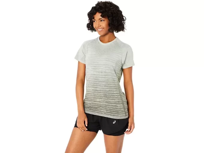 NAHTLOSES KURZARM-TOP FÜR DAMEN NAHTLOSES KURZARM-TOP FÜR DAMEN
