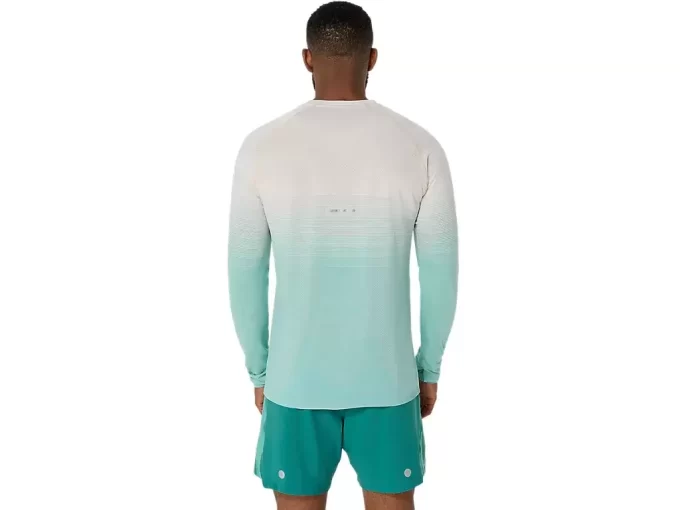 NAHTLOSES LANGARM-TOP FÜR HERREN NAHTLOSES LANGARM-TOP FÜR HERREN